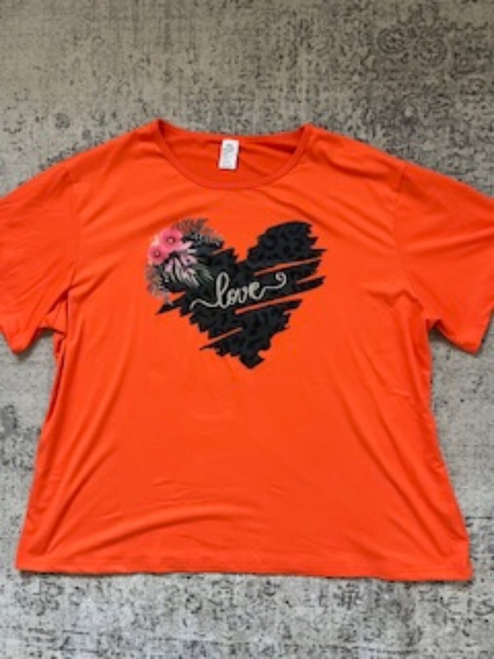 🧡3/15 NWOT Leopard Heart floral Love Graphic Orange T-Shirt Women's 3XL